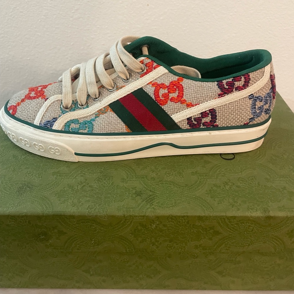 Shoes - Picture 6 of 10